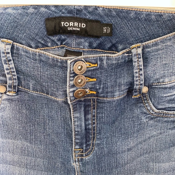 Torrid Skinny Jeans size 14 short - Picture 3 of 7